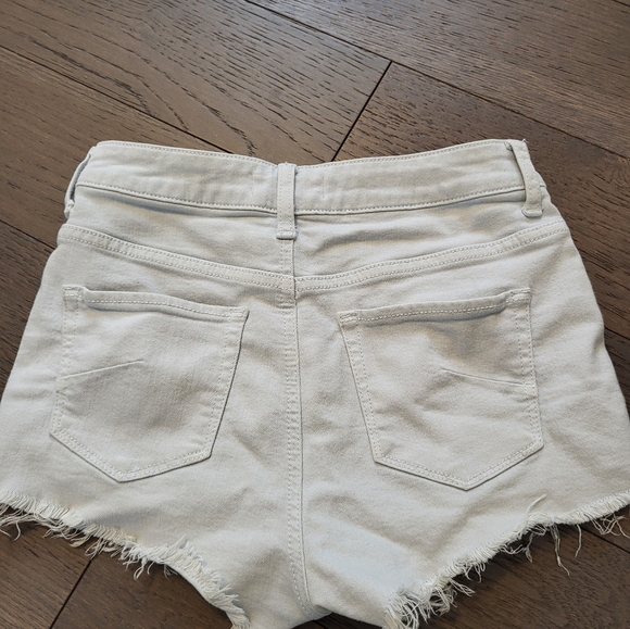 Like New Aritzia Talula Jean Shorts 25 - Picture 2 of 3